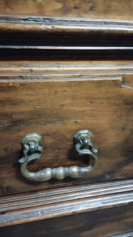 Tuscany antique closet 17th century