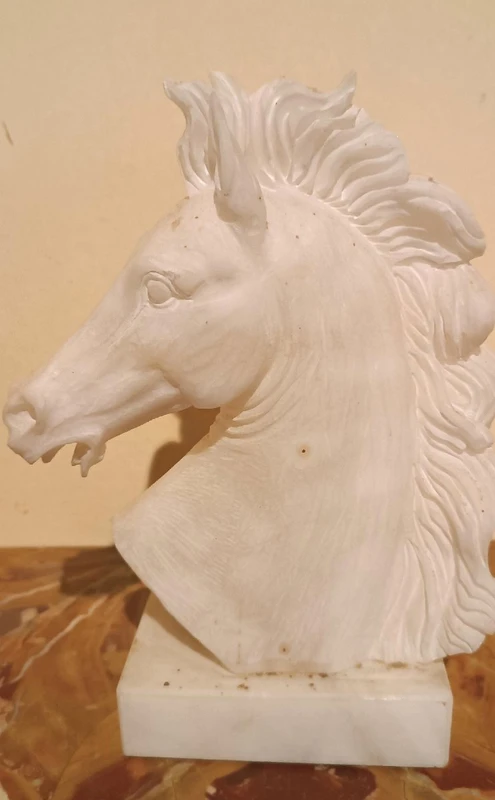 1930s alabaster sculpture depicting a horse