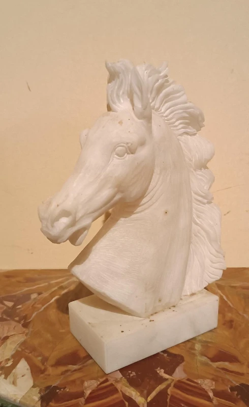1930s alabaster sculpture depicting a horse
