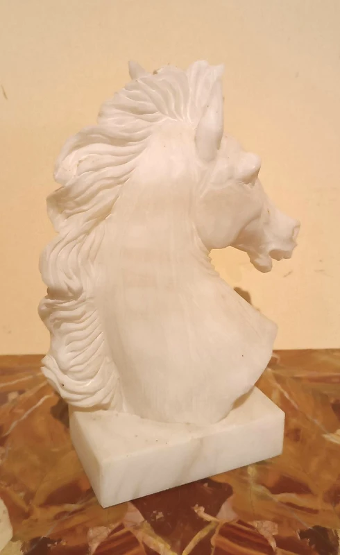 1930s alabaster sculpture depicting a horse