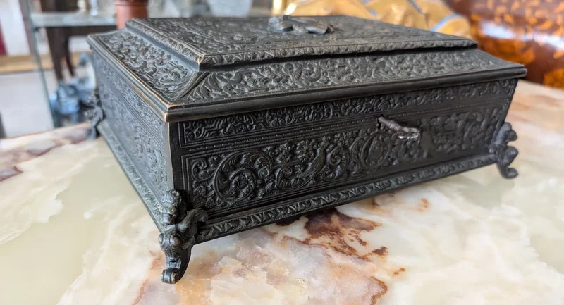 Bronze jewelry box - Neo-Renaissance style, late 19th century