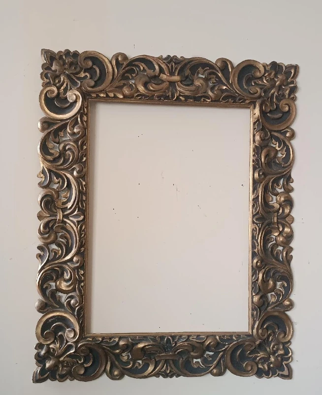 Grand cadre antique laqué et doré 19e siècle Italie