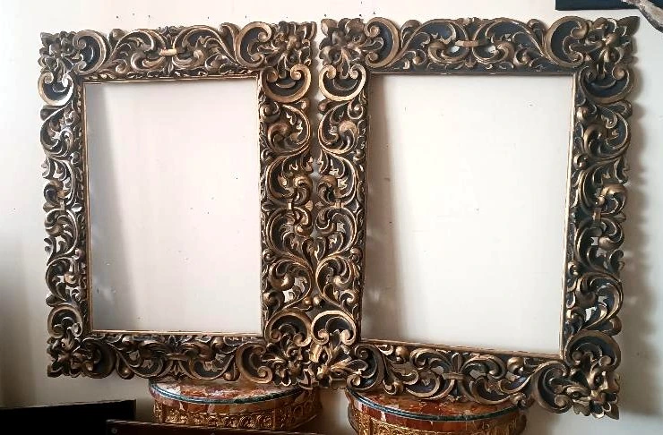 Large Antique lacquered and gilded frame Italy 19th century