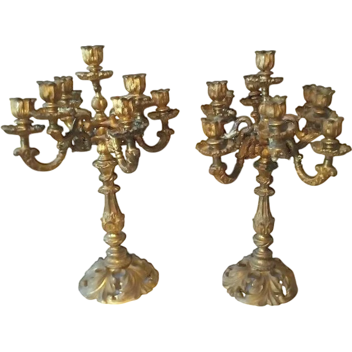 Grande coppia di candelieri in bronzo dorato XIX secolo
