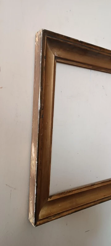 Cadre ancien en bois doré, première moitié du 19e siècle