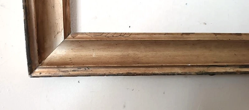 Cadre ancien en bois doré, première moitié du 19e siècle