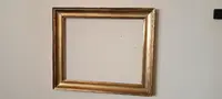 Cadre ancien en bois doré, première moitié du 19e siècle