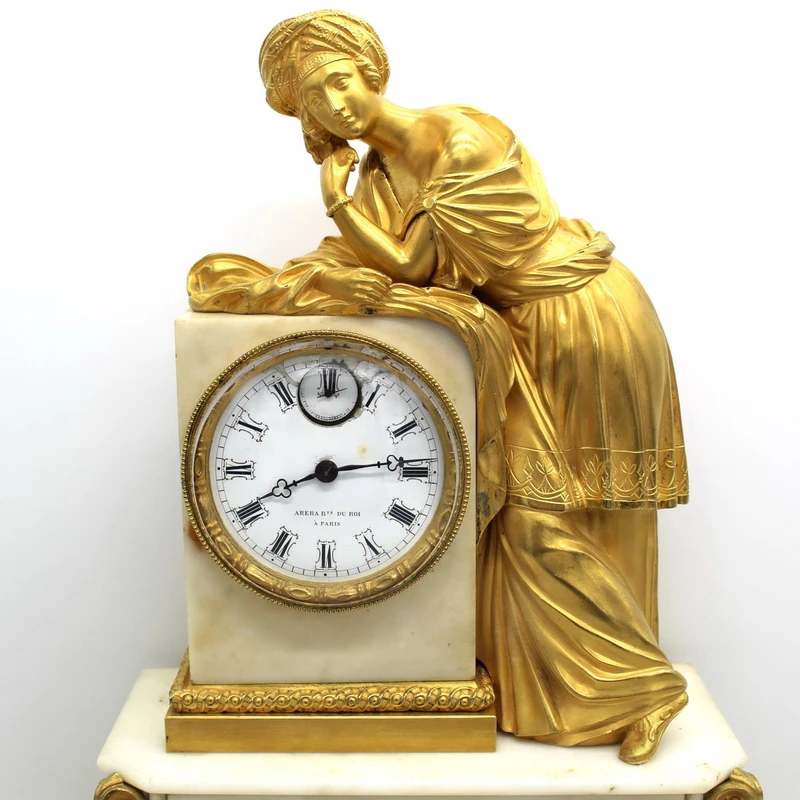 Pendule ancienne en bronze doré et marbre 19ème siècle