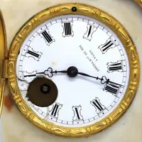 Pendule ancienne en bronze doré et marbre 19ème siècle