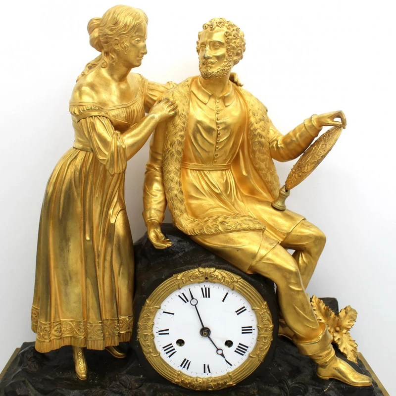 Pendule ancienne en bronze doré 19ème siècle