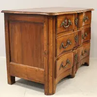 Commode ancienne Louis XV en noyer du XVIIIe siècle