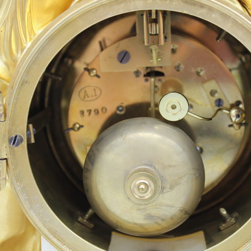 Pendule ancienne en bronze doré et marbre 19ème siècle