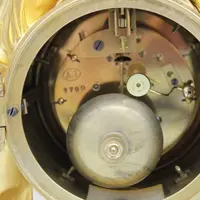 Pendule ancienne en bronze doré et marbre 19ème siècle