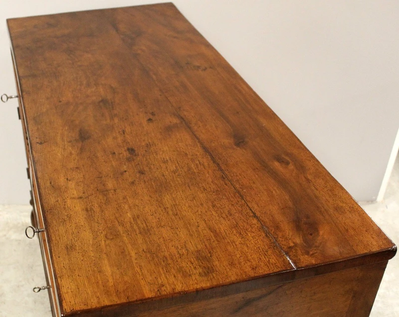 Buffet ancien en noyer Charles X du 19ème siècle