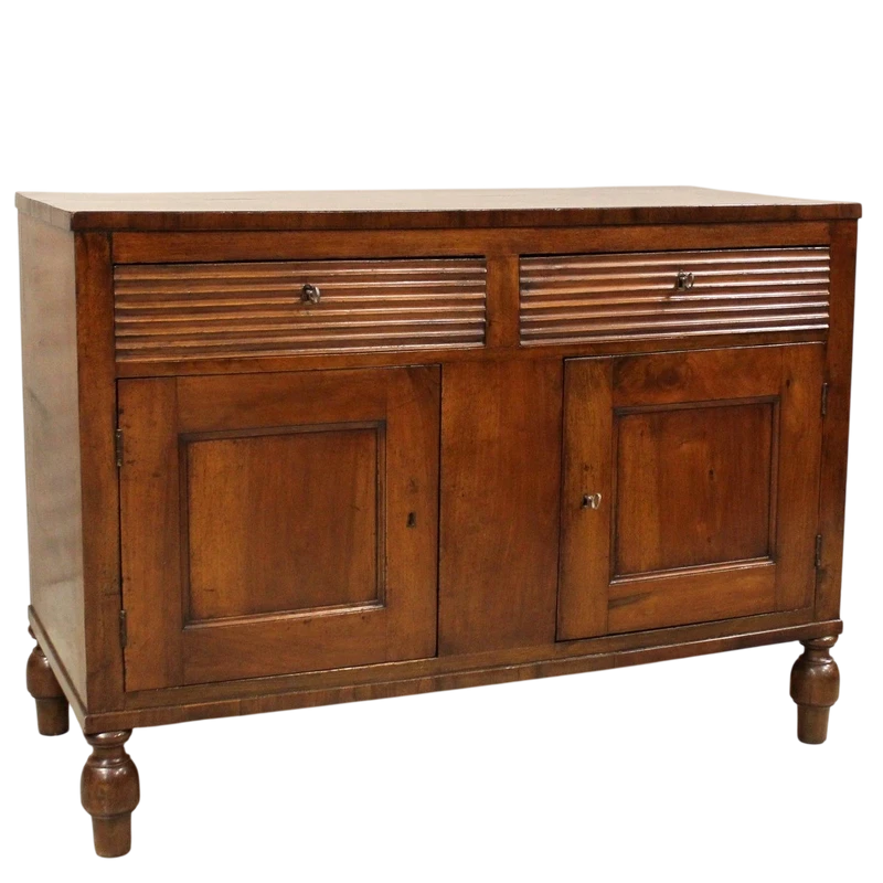 Buffet ancien en noyer Charles X du 19ème siècle