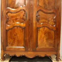 Antico armadio credenza Luigi XV in noce e ciliegio 18°secolo