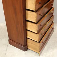 Commode hebdomadaire ancienne du 19e siècle en acajou