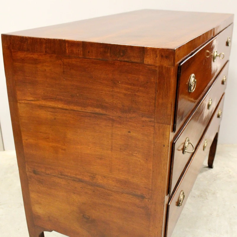 Ancienne commode Direttorio en noyer du XVIIIe siècle