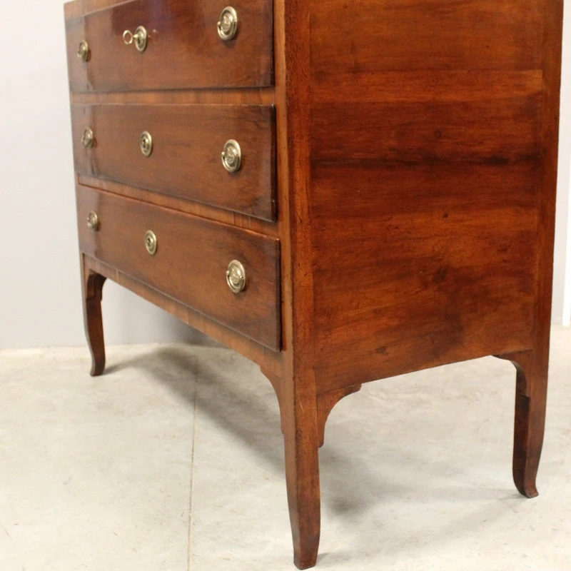 Ancienne commode Direttorio en noyer du XVIIIe siècle