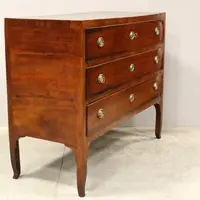 Ancienne commode Direttorio en noyer du XVIIIe siècle