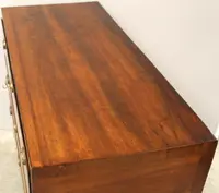 Ancienne commode Direttorio en noyer du XVIIIe siècle