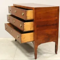 Ancienne commode Direttorio en noyer du XVIIIe siècle
