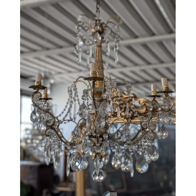 Lampadario genovese in legno intagliato e dorato, XVIII secolo con cristalli, prima metà 900