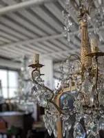 Lampadario genovese in legno intagliato e dorato, XVIII secolo con cristalli, prima metà 900