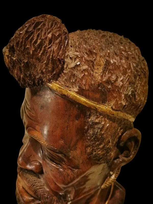 Scultura dell'800 testa di uomo africano con dettagli dorati