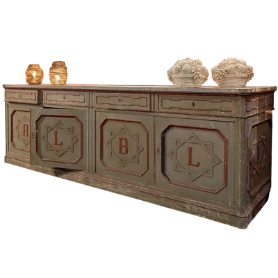 Bancone a credenza fine 800 laccata con simbolo alchemico e farmaceutico