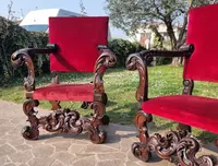 Coppia di troni dell’800 noce intagliato a mano