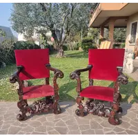 Coppia di troni dell’800 noce intagliato a mano