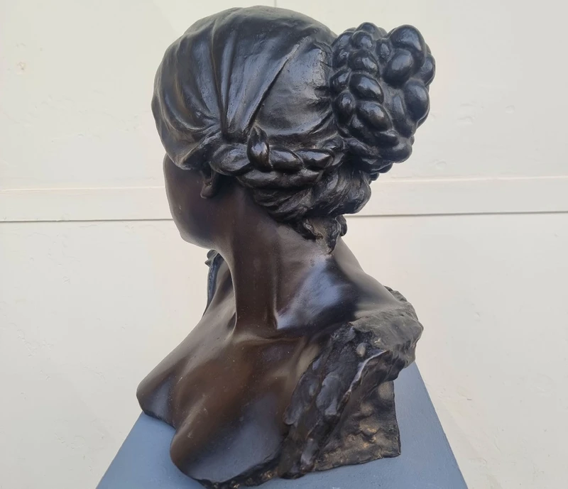 Scultura in bronzo 800 busto femminile
