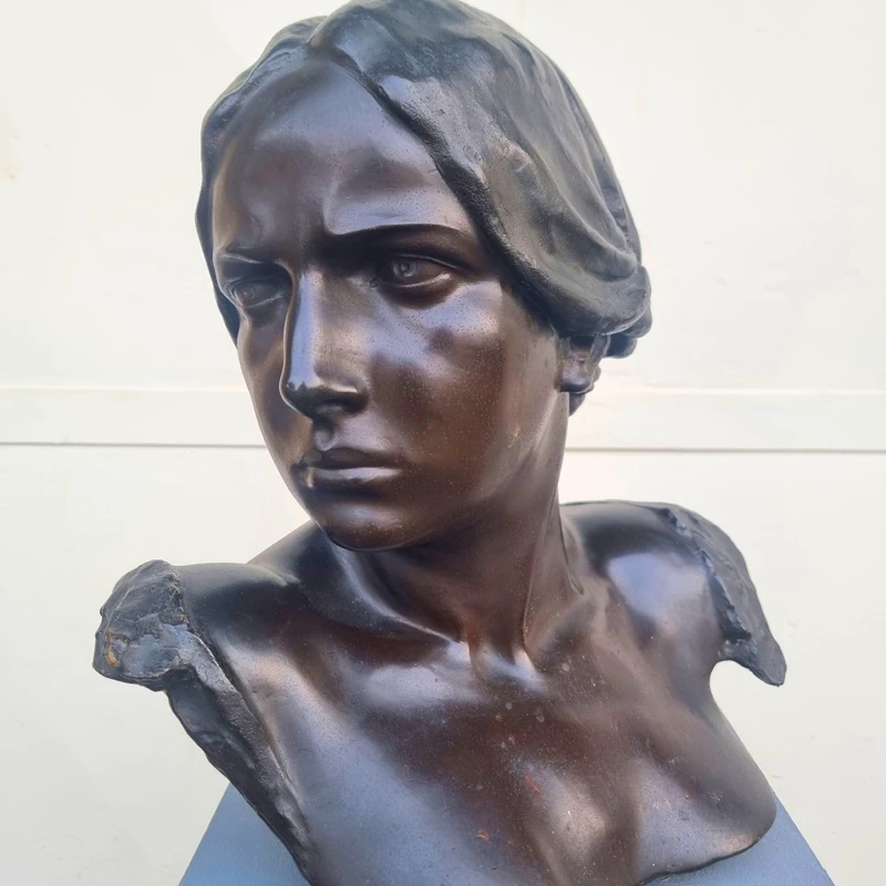 Scultura in bronzo 800 busto femminile