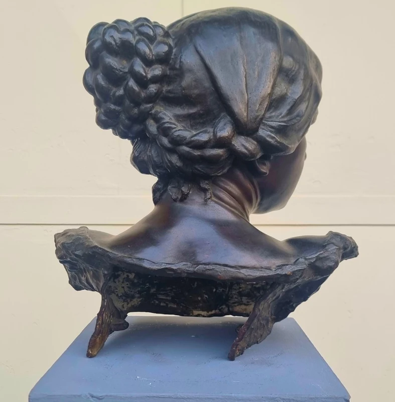 Scultura in bronzo 800 busto femminile