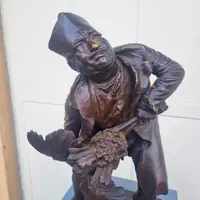 Scultura in bronzo '900 Prete che strangola un tacchino firmato