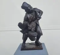 Scultura in bronzo '900 Prete che strangola un tacchino firmato