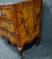 Cassettone Emiliano del ‘700 in legno di noce e olivo