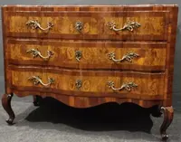 Cassettone Emiliano del ‘700 in legno di noce e olivo