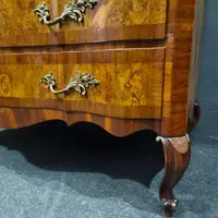 Cassettone Emiliano del ‘700 in legno di noce e olivo