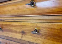 Cassettone Veneto noce chiaro e ciliegio del 1850 a 4 cassetti