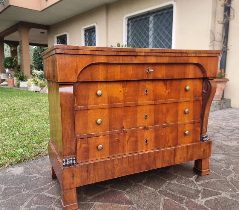 Commode Empire 1830 en placage de noyer
