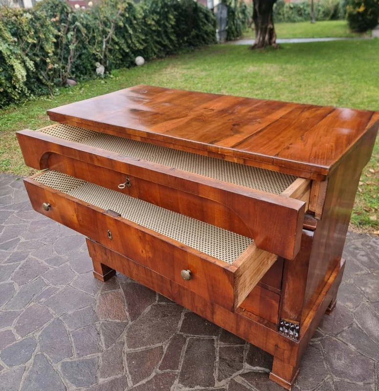Commode Empire 1830 en placage de noyer