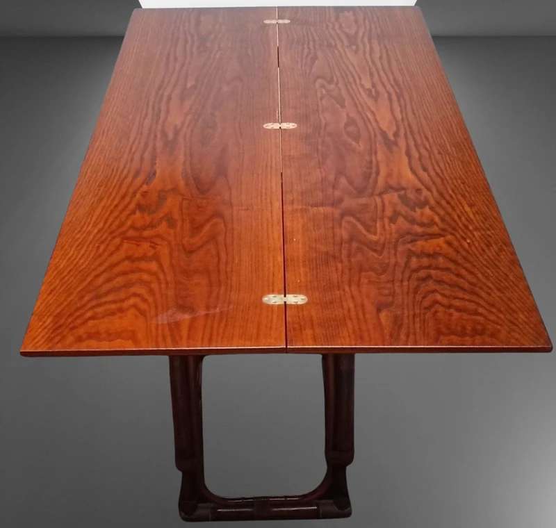 Tavolo design in palissandro anni ’80 mod. T5 di Tito Agnoli per Bonacina