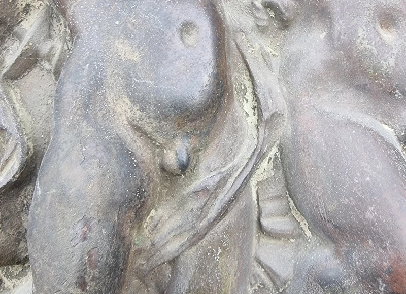 Paire de hauts-reliefs en bronze néoclassique 1780 jeu de putti