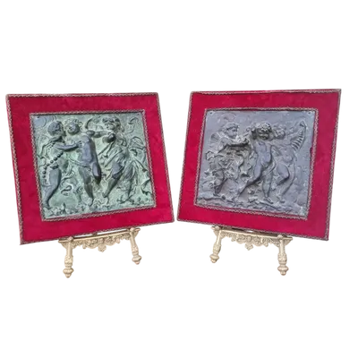 Paire de hauts-reliefs en bronze néoclassique 1780 jeu de putti