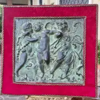 Paire de hauts-reliefs en bronze néoclassique 1780 jeu de putti