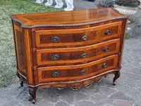 Commode vénitienne du XIXe siècle en noyer avec incrustations de palmiers