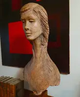 1976 Sculpture féminine en terre cuite : un chef-d'œuvre de Vincenzo Brunetti