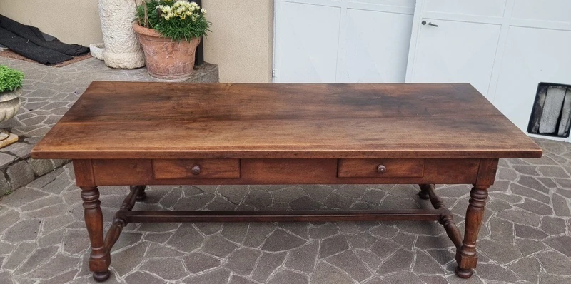 Grande table Fratino en noyer toscan du XVIIIe siècle